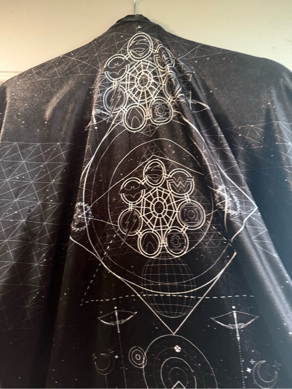 Black Superhero Symbol Kimono Crushed Velvet Robe - Picture 3 of 4